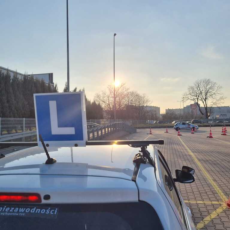 Zajęcia praktyczne na placu manewrowym DORD